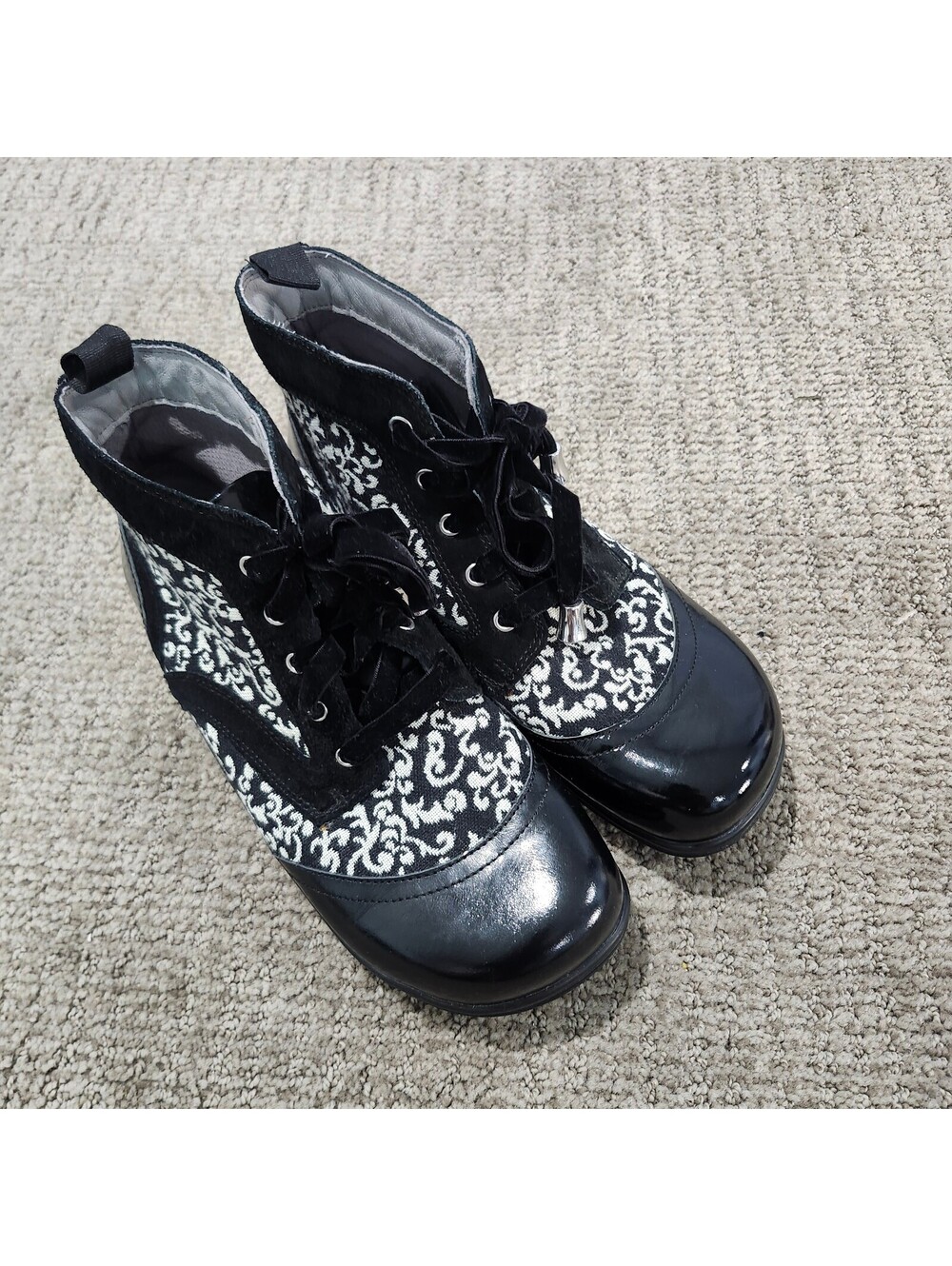 Alegria Kylie Black and White Patterned Leather Ankle Boots Size 39 US 9